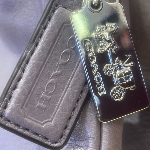 Coach Madison phoebe bag like new ! Dusty grey/lavender color. Beautiful! - Picture 7 of 17